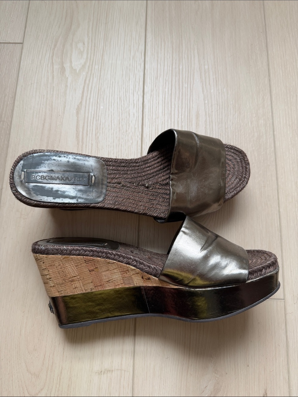 BCBGMaxAzria Metallic Bronze Wedge Slide Sandals size 38,5 (US 8,5)